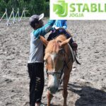 Menemukan Ketenangan dan Keterampilan Melalui Berkuda Manfaat Positif untuk Anak-Anak